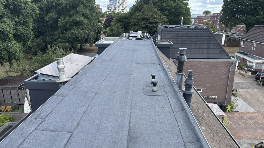 Recent project — strak afgewerkt plat dak van MS Visser Dakwerken